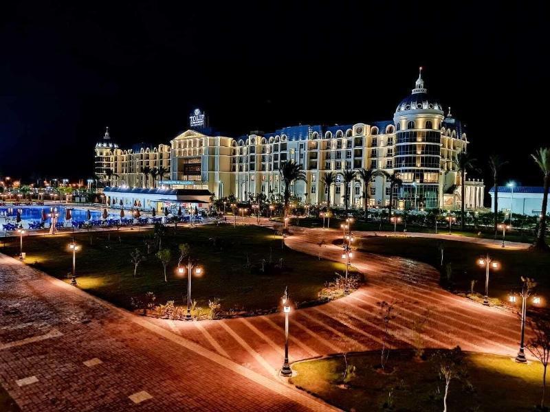 איסמעליה Tolip El Forsan Hotel מראה חיצוני תמונה The Atlantis Resort at night